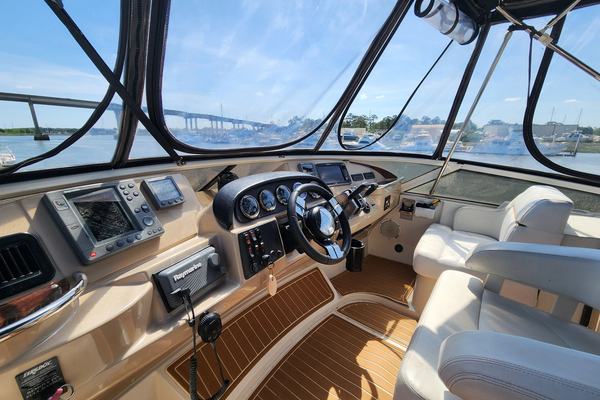 2005 Carver 396 MV