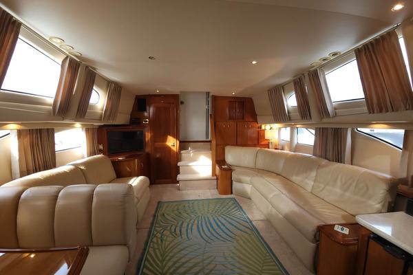 2005 Carver 396 MV