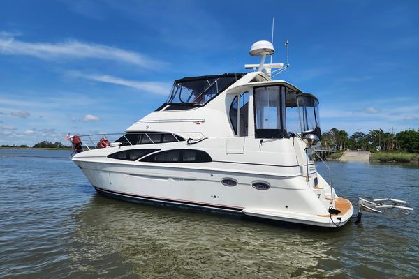 2005 Carver 396 MV