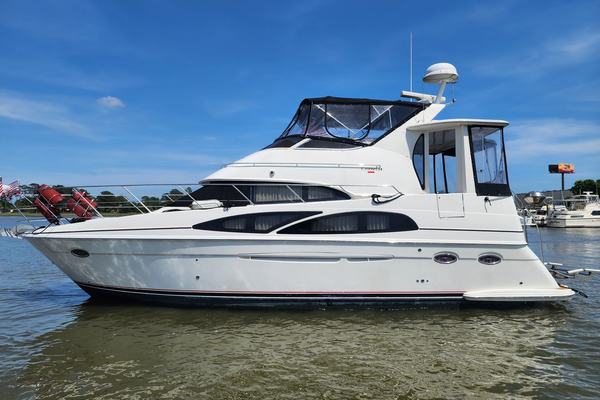 2005 Carver 396 MV