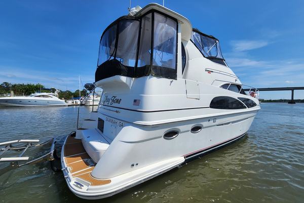 2005 Carver 396 MV