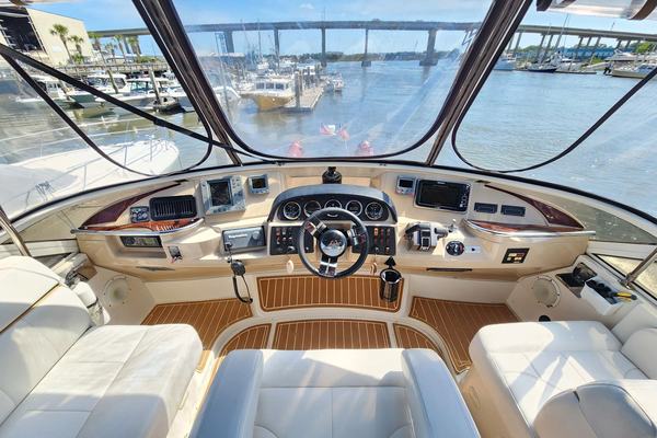 2005 Carver 396 MV
