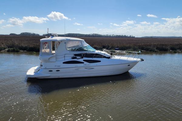 2005 Cruiser Yachts 455 Express
