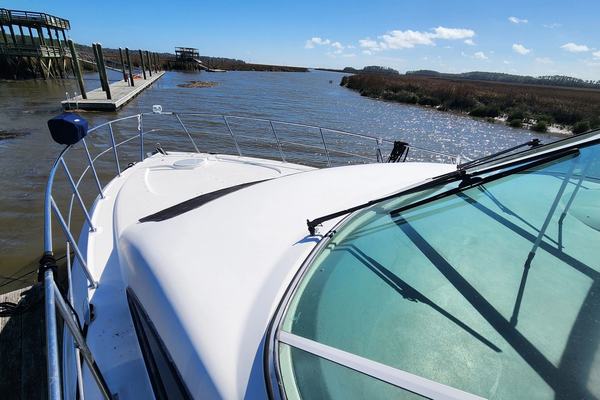 2005 Cruiser Yachts 455 Express