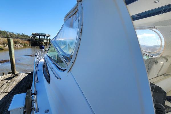 2005 Cruiser Yachts 455 Express
