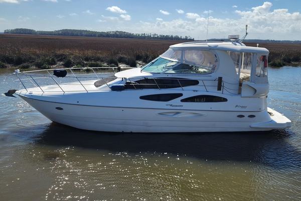 2005 Cruiser Yachts 455 Express