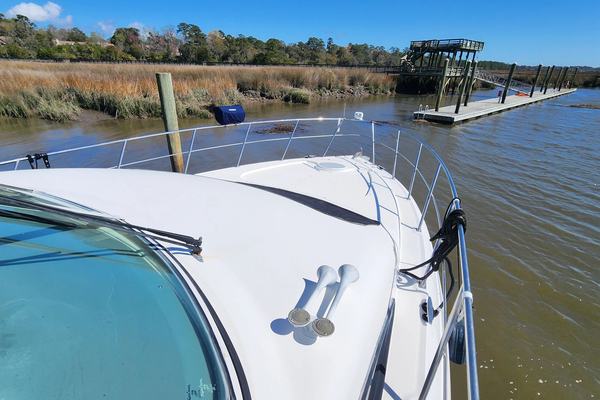 2005 Cruiser Yachts 455 Express